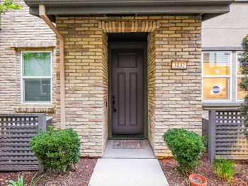 3132 Aran Way