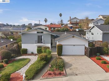 836 Hawthorne Dr