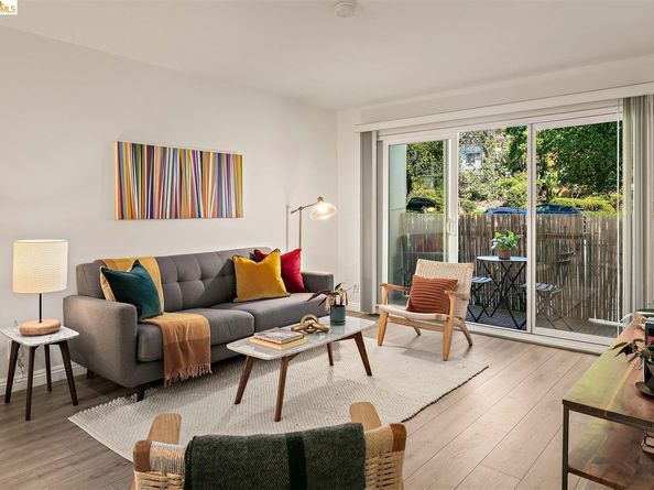385 Jayne Ave 105, Oakland CA 94610