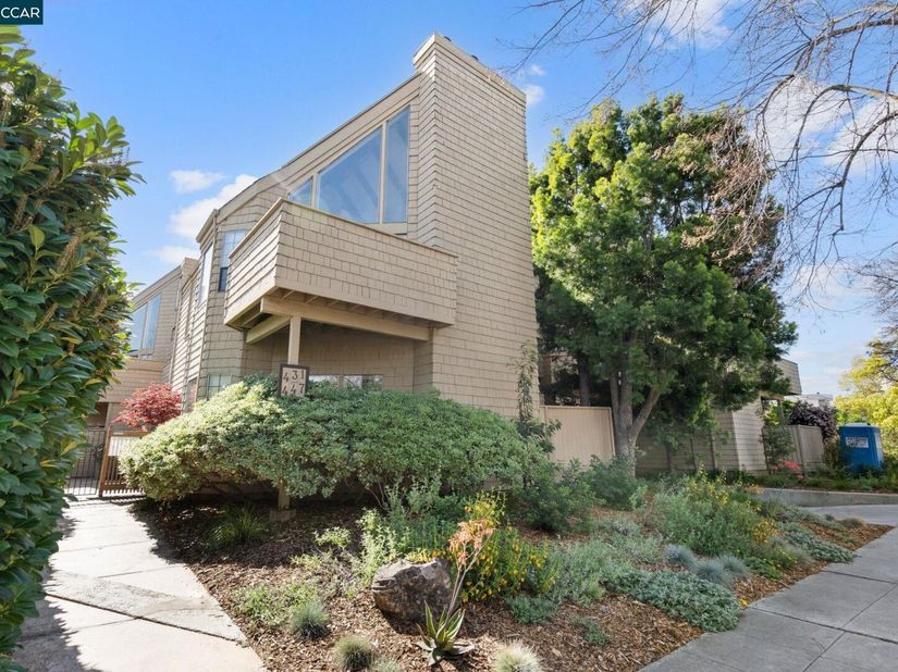 443 College Ave, Palo Alto CA 94306