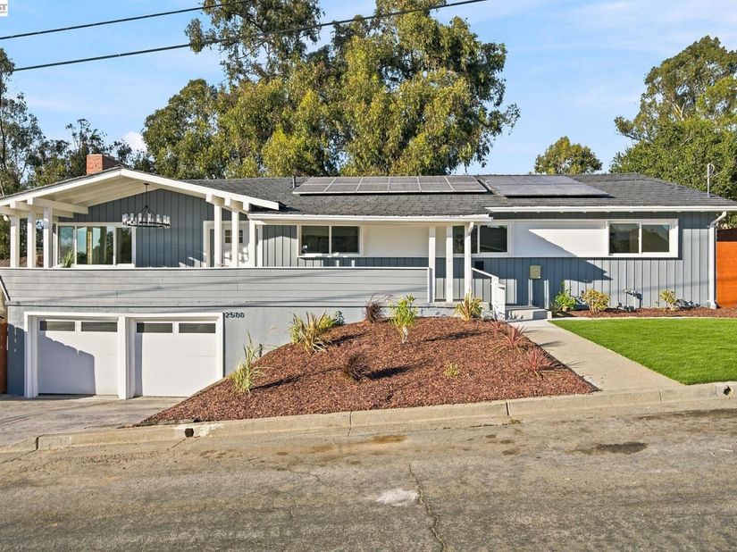 2500 Lancaster Ct, Hayward CA 94542