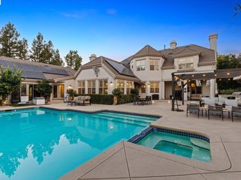 3019 E Ruby Hill Dr