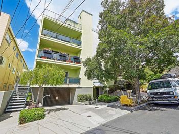 321 Warwick Ave