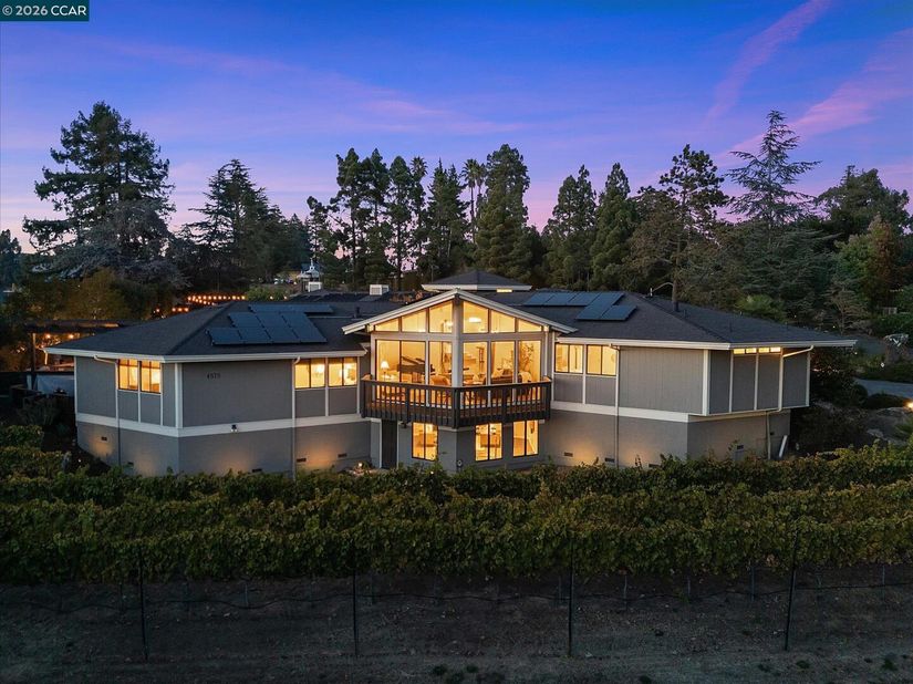 4572 Ewing Rd, Castro Valley CA 94546