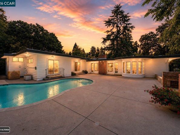 5828 Moraga Ave, Oakland CA 94611