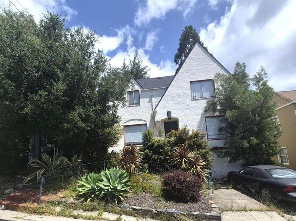826 Carlston Ave, Oakland CA 94610