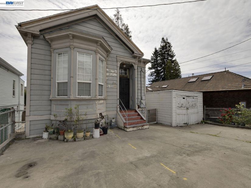 2226 13th Ave, Oakland CA 94606