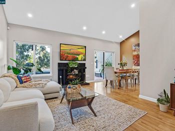 35 Sapphire Ct