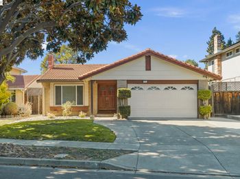 225 Preston Ct