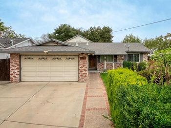 1221 Brookview Dr