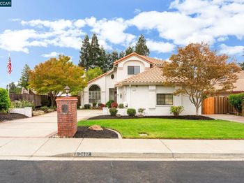 2449 Harewood Dr
