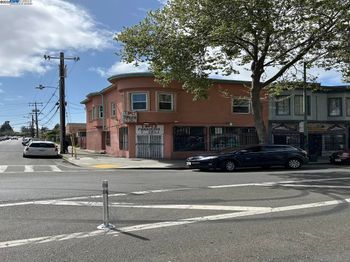 9639 International Blvd