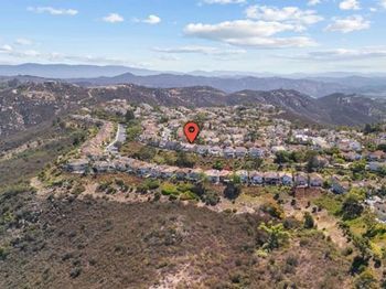 2462 Bear Rock Gln