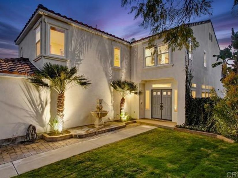 2345 Amber Oak, Escondido CA 92027