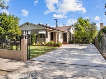 5658 Willowcrest Ave