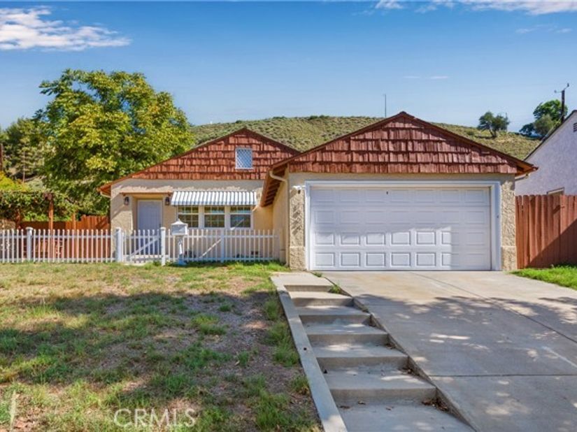 1924 Hilton, Burbank CA 91504