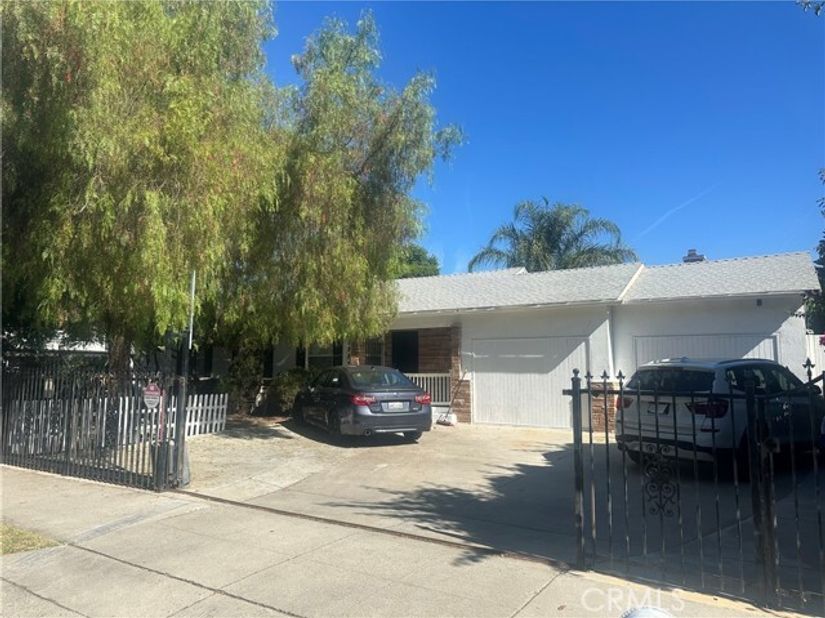 20957 Community, Los Angeles CA 91304