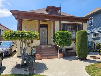 944 E 22nd