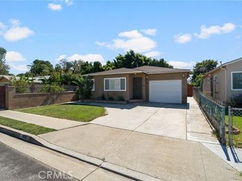 1458 E 215th