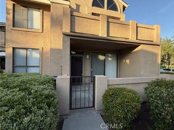 5722 E Stillwater