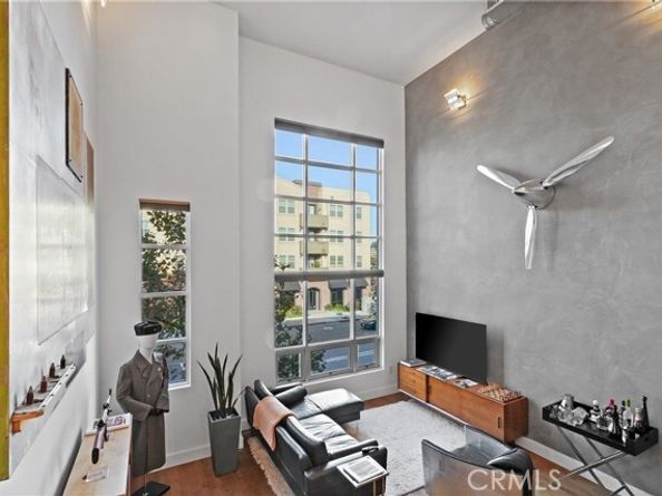 706 N Santiago Street, Santa Ana CA 92701