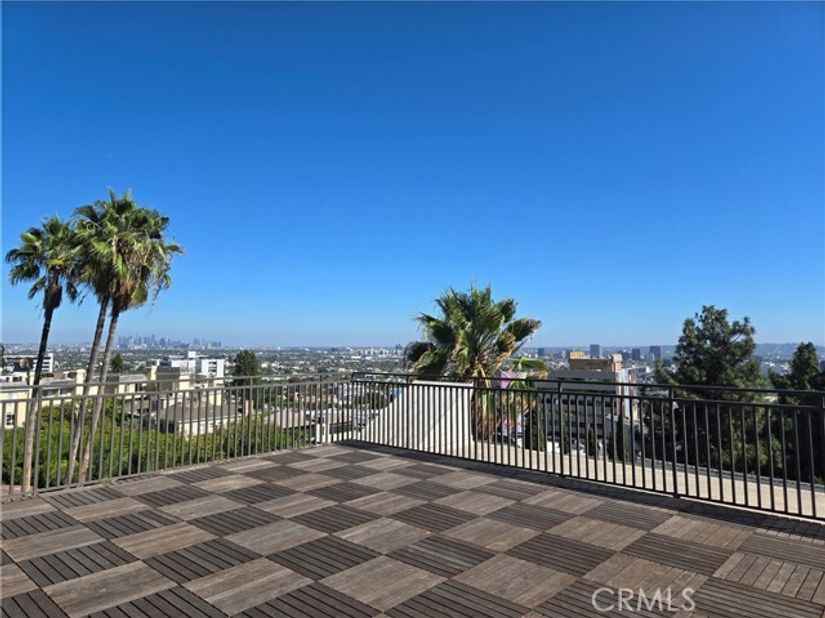 1230 Horn 408, West Hollywood CA 90069