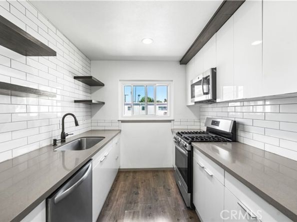 7135 Coldwater Canyon Avenue 16, North Hollywood (los Angeles) CA 91605