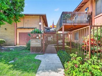 5905 Rosemead Blvd
