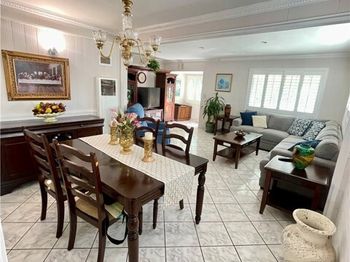 823 Commonwealth Avenue