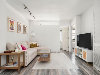 140 7th Avenue
