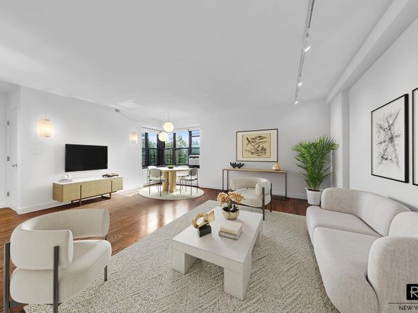 264 East Broadway C405, New York NY 10002