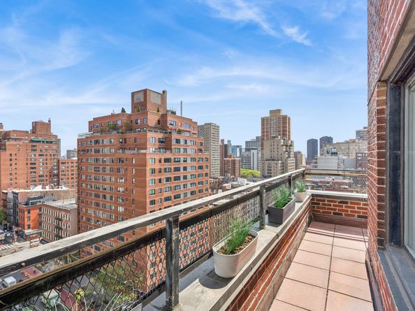 330 3rd Avenue 16C, New York NY 10010