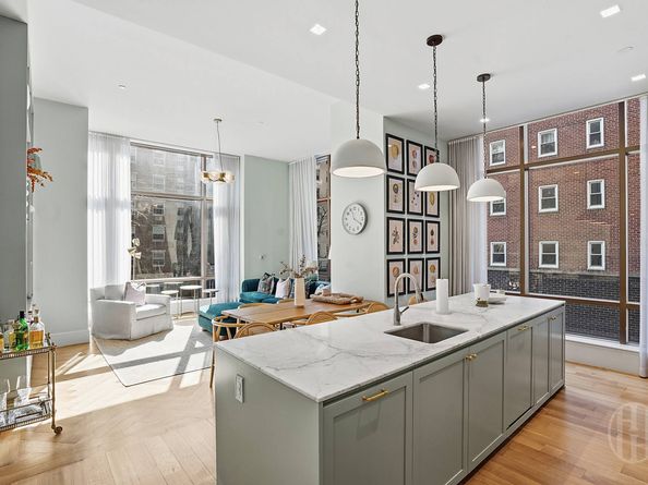 215 East 19th Street 2B, New York NY 10003