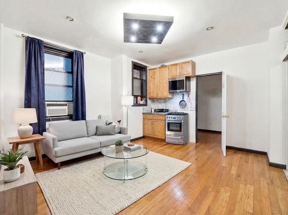21-38 35th Street 1C, Queens NY 11105