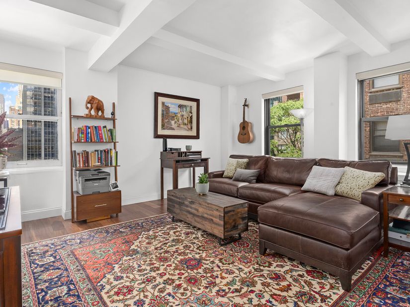 235 East 49th Street 8C, New York NY 10017