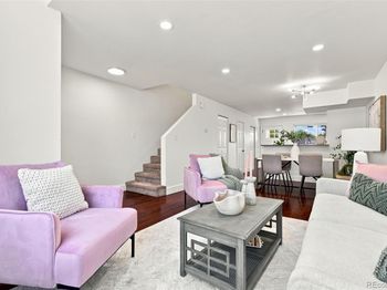 1422 Valentia Street