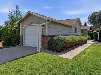 541 W Crestline Circle