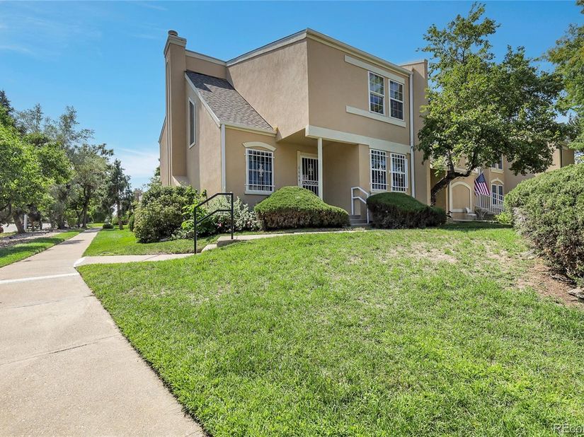 2864 S Vaughn Way, Aurora CO 80014