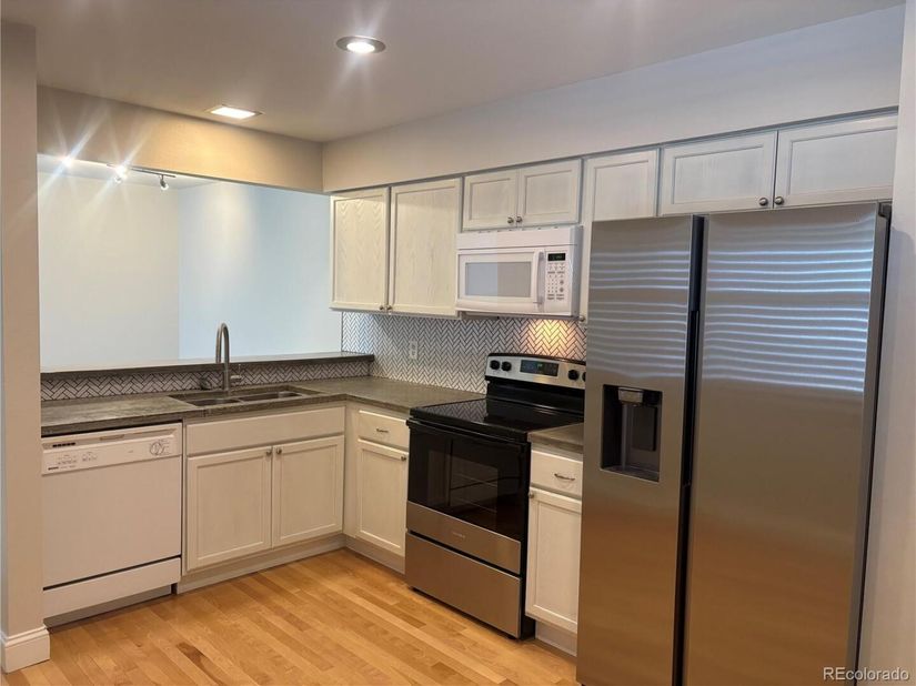 7175 S Gaylord Street B, Centennial CO 80122