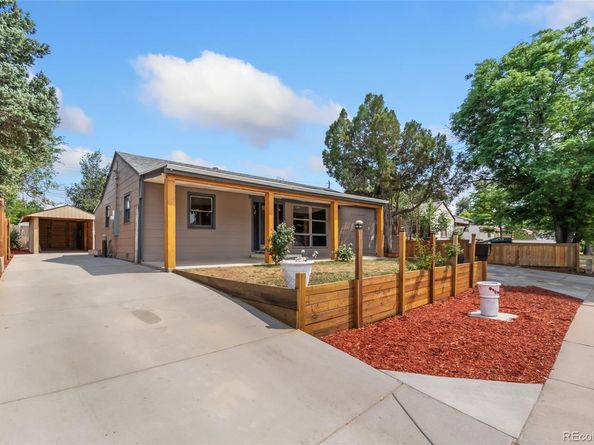 886 Kingston Street, Aurora CO 80010