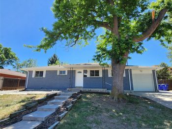 210 E Geddes Avenue