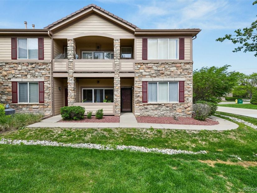 22920 E Roxbury Drive E, Aurora CO 80016