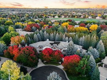 4936 S Fillmore Court