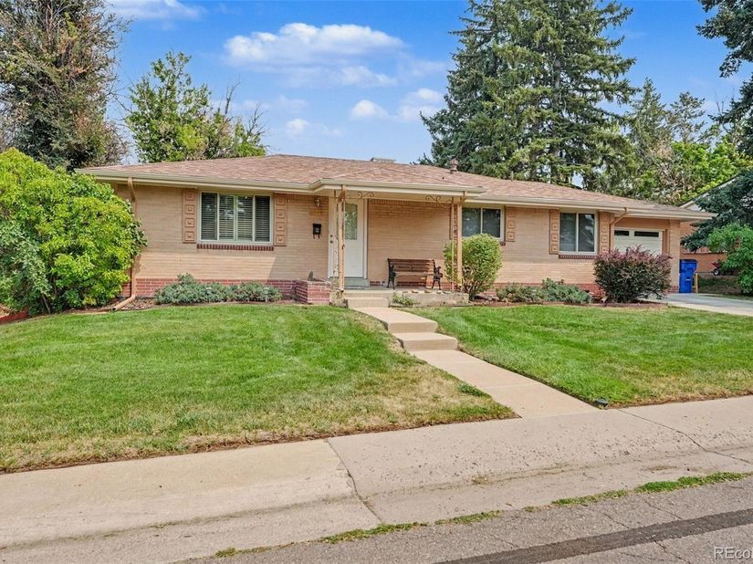 6644 S Penrose Court, Centennial CO 80121