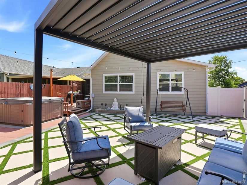 1864 Mount Sneffels Street, Longmont CO 80504