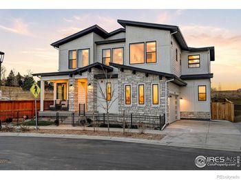 592 Central Park Circle