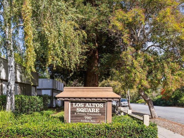 64 Los Altos Square, Los Altos CA 94022