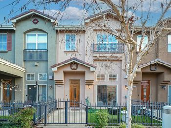 3226 Lago De Como Place