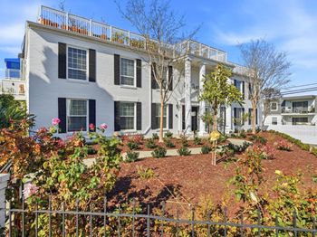 1940 Mount Vernon Court