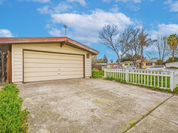 1110 Breezewood Court